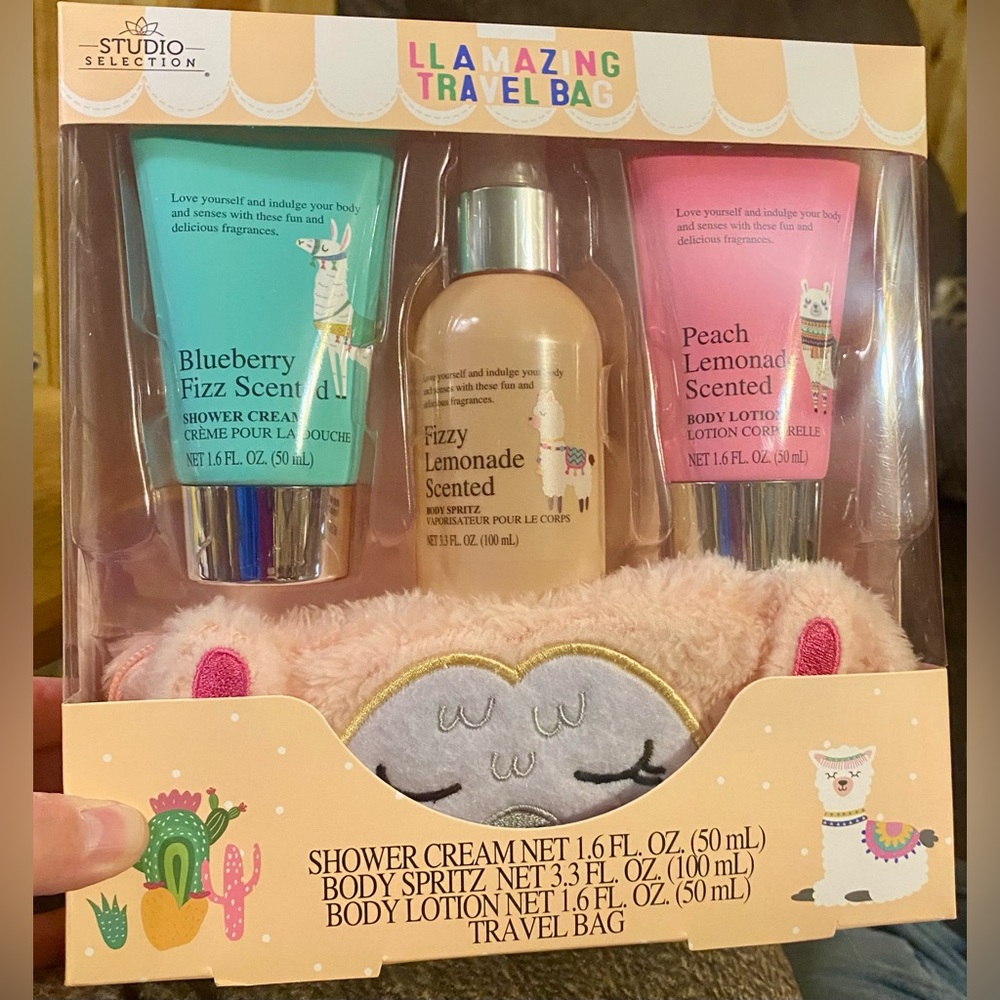 Studio Selection NWT Llamazing Travel Bag Set 3-pc bath & body set